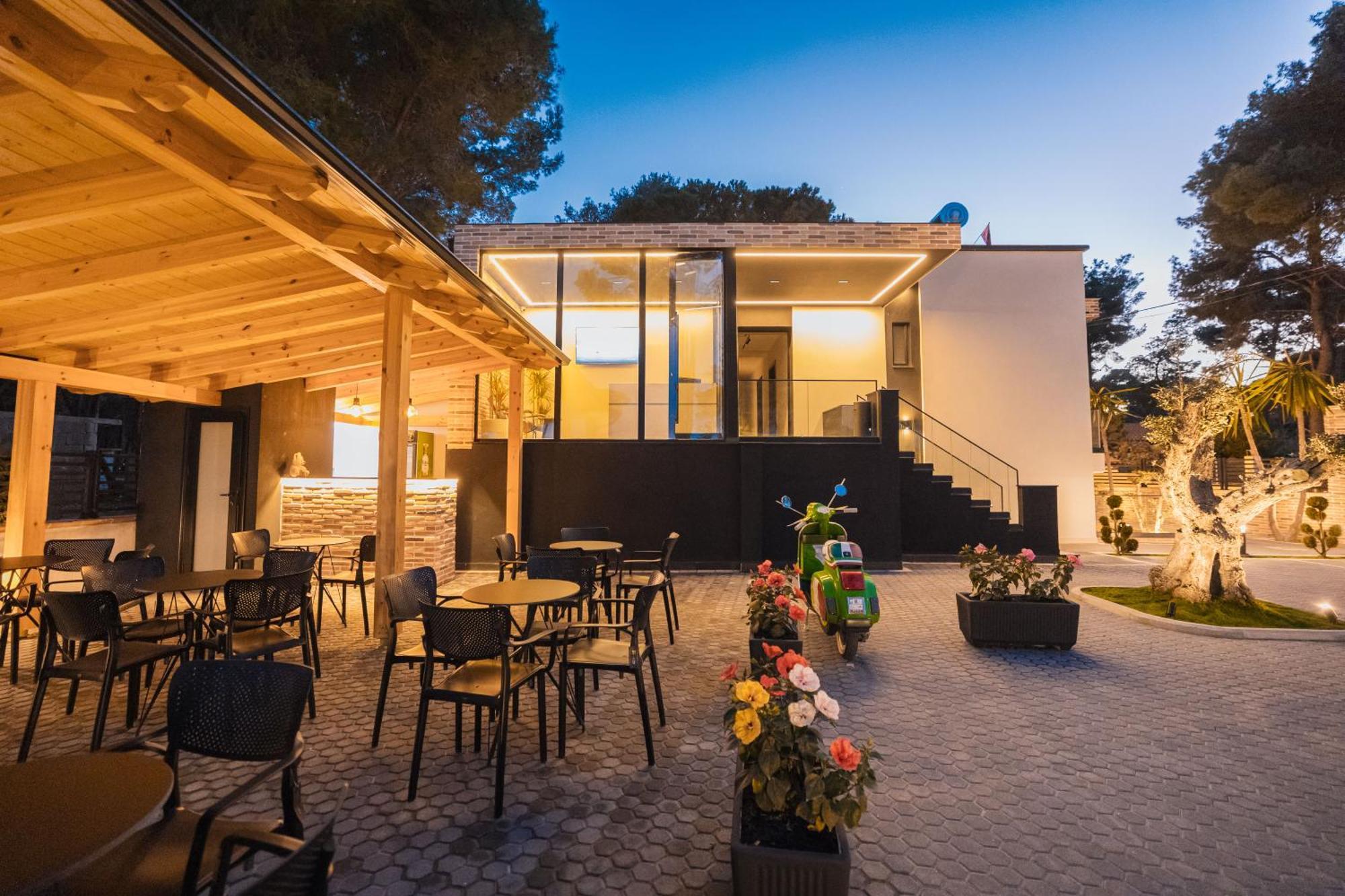 Hotel Beke Vlore Exterior photo